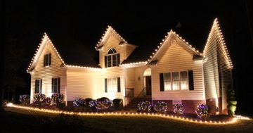 richmond-home-with-christmas-lights